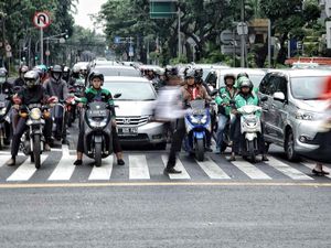 Polisi-Kantor Pos akan Buat MoU Pengiriman Surat Tilang Elektronik Polisi-Kantor Pos akan Buat MoU Pengiriman Surat Tilang Elektronik