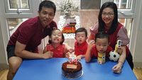 7 Foto Ini Buktikan Hendra Setiawan Sosok Family Man