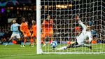 Manchester City Tumbang di Kandang