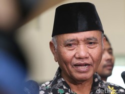 Diadu Domba, KPK-Polri Buru Pembuat Surat Palsu Panggilan Tito