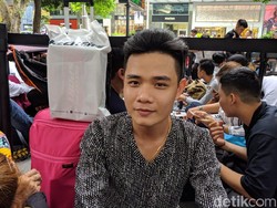 Pemuda Ini Bakal Jadi Orang Pertama Gaet iPhone XS Max