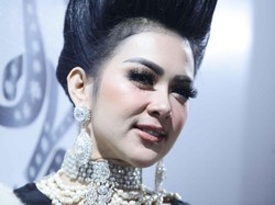 Wow! Beli Tiket Rp 25 Juta Konser Syahrini Ternyata Dapat Cincin Emas