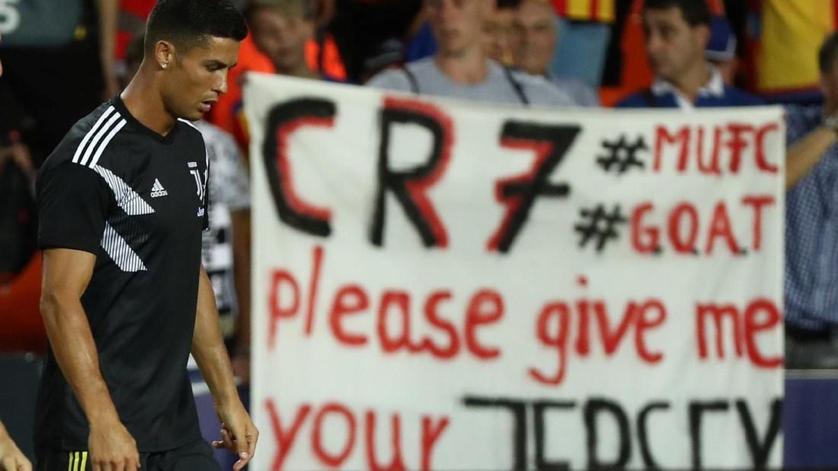 Cristiano Ronaldo dapat kartu merah lawan Valencia, berapa lama dia akan absen? (Sergio Perez/Reuters)
