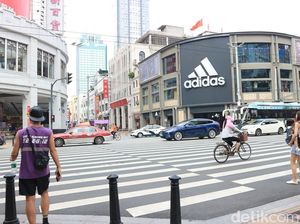 Di Kota Ini, Hanya Polisi yang Boleh Naik Sepeda Motor