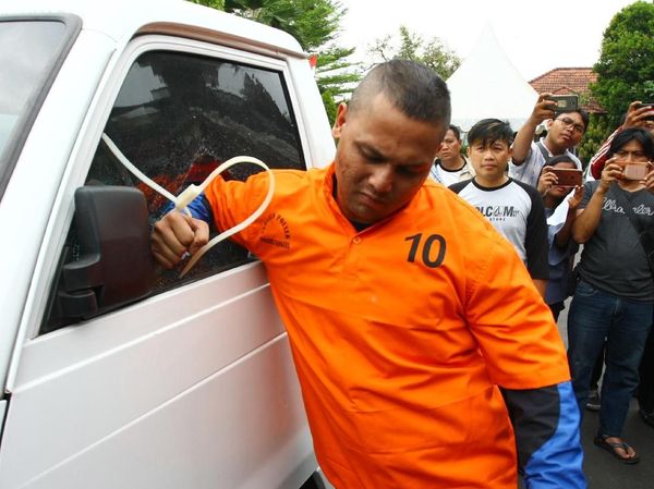 Ini Reka Adegan saat Dede Richo Idol Jebol Kaca Mobil