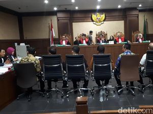 Saksi di Sidang Zumi Zola: Tak Ada Uang, Anggota DPRD Ancam Absen Saksi di Sidang Zumi Zola: Tak Ada Uang, Anggota DPRD Ancam Absen