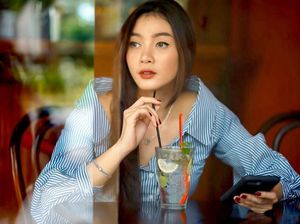 Cantiknya Patricia Razer Saat Kulineran Bareng Rezky Adhitya Cantiknya Patricia Razer Saat Kulineran Bareng Rezky Adhitya