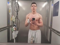 Pria Ini Ditabrak Truk Tapi Selamat karena Punya Perut Six Pack