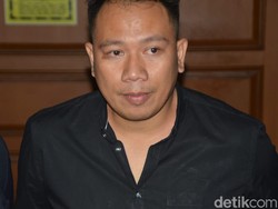 Vicky Prasetyo, kok Masih Yakin Bisa Lolos Jadi Anggota Legislatif?