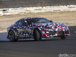 Aksi Raja Toyota di Sirkuit