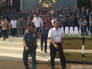 Hadiri Seminar di Seskoal, Luhut Bicara Pentingnya Jiwa Leadership Hadiri Seminar di Seskoal, Luhut Bicara Pentingnya Jiwa Leadership