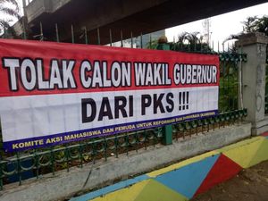Spanduk Bikin Perebutan Wagub DKI Makin Panas