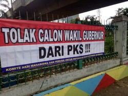 Spanduk Bikin Perebutan Wagub DKI Makin Panas