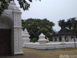 Si Blawong, Gerbang Alam Nyata dan Gaib di Keraton Kanoman Cirebon