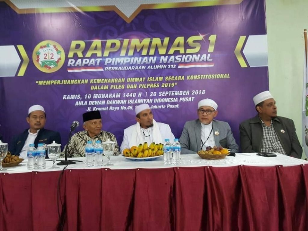 PA 212 Gelar Rapimnas Bahas Pemenangan Prabowo-Sandiaga PA 212 Gelar Rapimnas Bahas Pemenangan Prabowo-Sandiaga