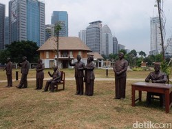 Susahnya Pematung Purjito Bikin Patung 7 Presiden Indonesia