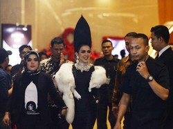 Ikut Kajian Ustad Abdul Somad, Syahrini Didoakan Berjodoh dengan Reino