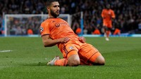 Fekir merayakan golnya. REUTERS/Phil Noble.