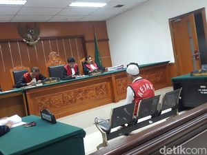 Bandar Sabu Cair Diskotek MG Divonis 19 Tahun Penjara Bandar Sabu Cair Diskotek MG Divonis 19 Tahun Penjara