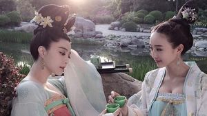 Sebelum Menghilang, Begini Gaya Cantik Fan Bingbing Saat Minum Teh