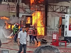 SPBU di Padang Terbakar