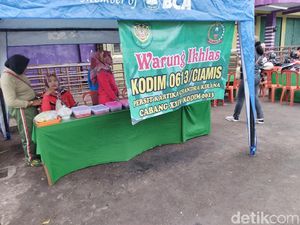 Jumat Beramal, TNI di Ciamis Buka Warung Ikhlas