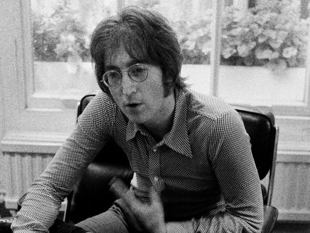 Kisah di Balik Hubungan John Lennon, Mick Jagger, dan Elvis Presley Kisah di Balik Hubungan John Lennon, Mick Jagger, dan Elvis Presley