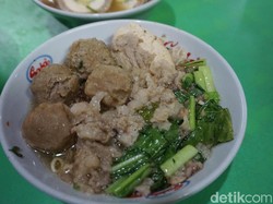 Bakso Mas Min: Kenyal Gurih Bakso Urat Kuah Pakai Tetelan Sapi