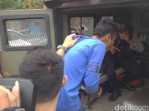 Pembunuh Brutal Gadis Cilik Karawang Ditangkap Pembunuh Brutal Gadis Cilik Karawang Ditangkap