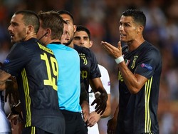 Figo: Kartu Merah Ronaldo Berlebihan, tapi...