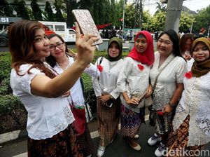 Relawan Pro Jokowi Sambangi KPU