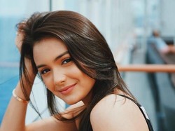 5 Artis Indonesia Ini Tampil dengan Makeup Natural Terbaik