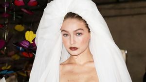 Gigi Hadid Jadi Pengantin di Milan, Kupu-kupu Bawa Terbang Veil-nya