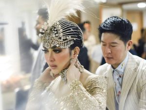 Reino Barack Akan Nikahi Syahrini?