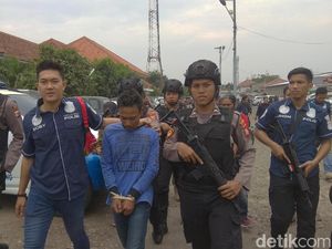 Polisi Selidiki Motif Pembunuhan Brutal Gadis Cilik Karawang Polisi Selidiki Motif Pembunuhan Brutal Gadis Cilik Karawang
