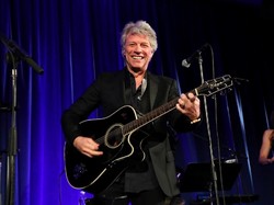 Usai Operasi Pita Suara, Jon Bon Jovi Siap Guncang Dunia Lewat Tur Forever