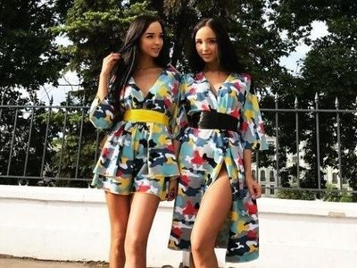 Selebgram Kembar Cantik dari Rusia Ini Viral karena Mau Dipoligami