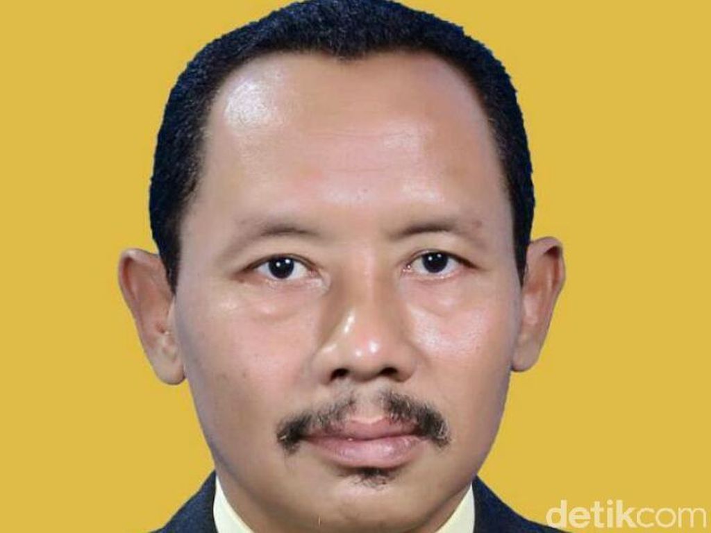 Akhirnya Eks Koruptor Blitar Ini Masuk Daftar Caleg Tetap Akhirnya Eks Koruptor Blitar Ini Masuk Daftar Caleg Tetap