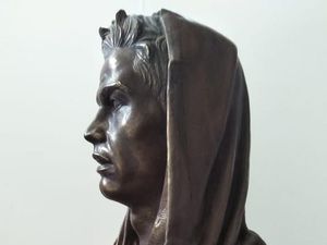 Ssst... Ada Patung Ronaldo Berkerudung di Jakarta Ssst... Ada Patung Ronaldo Berkerudung di Jakarta