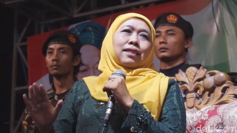 Khofifah Tolak Makara Tim Kampanye Jokowi-Maruf Amin di Jatim Khofifah Tolak Makara Tim Kampanye Jokowi-Maruf Amin di Jatim