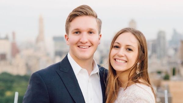 Potret Pasangan yang Keliling Dunia Gratis Pakai Poin Kartu Kredit