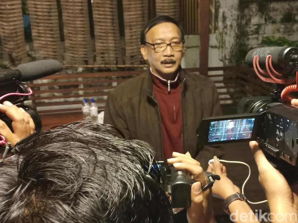 Viral Bupati Pesisir Selatan Beri Bantuan Jokowi, Ini Kata Pemkab Viral Bupati Pesisir Selatan Beri Bantuan Jokowi, Ini Kata Pemkab