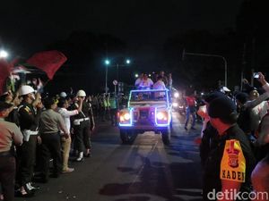 Uniknya Land Rover Klasik Jokowi-MaRuf Amin saat ke KPU