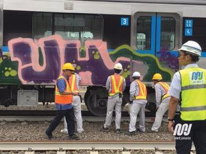 Polisi Kantongi Ciri-ciri Pelaku Vandalisme MRT di Lebak Bulus Polisi Kantongi Ciri-ciri Pelaku Vandalisme MRT di Lebak Bulus