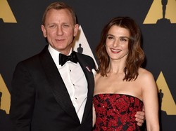Rachel Weisz dan Daniel Craig Menyambut Bayi Perempuan