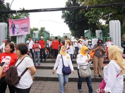 Pendukung Jokowi-Maruf Mulai Datangi Tugu Proklamasi