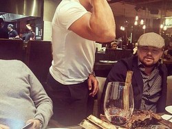 Pria Ini Ogah Bayar Steak Lapis Emas, Chef Salt Bae Panggil Polisi