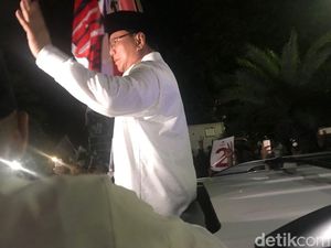 Prabowo Tinggalkan KPU Diiringi Lagu 2019 Ganti Presiden