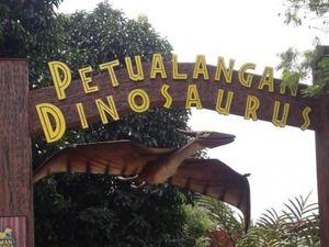 Taman Legenda TMII yang Asik Buat Wisata Akhir Pekan