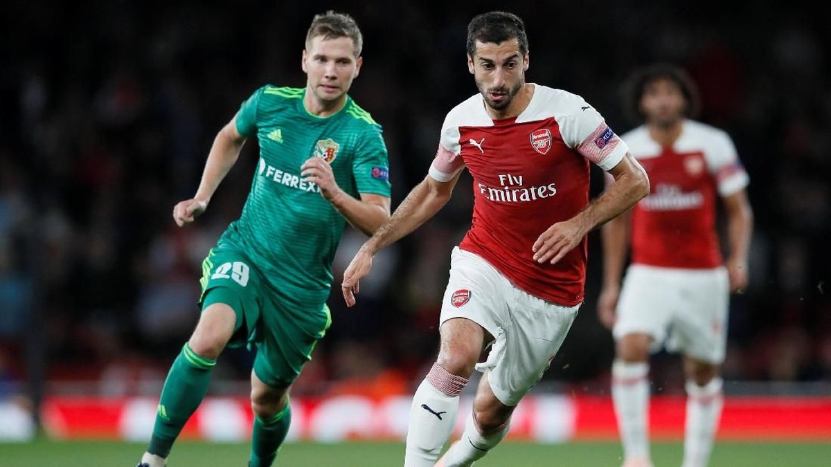 Konflik antarnegara kabarnya akan membuat Henrikh Mkhitaryan absen saat Arsenal tandang ke markas Qarabag di Liga Europa (Foto: David Klein/Reuters)